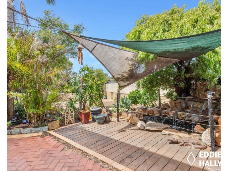 10 Rhodes Rise, Coogee WA 6166