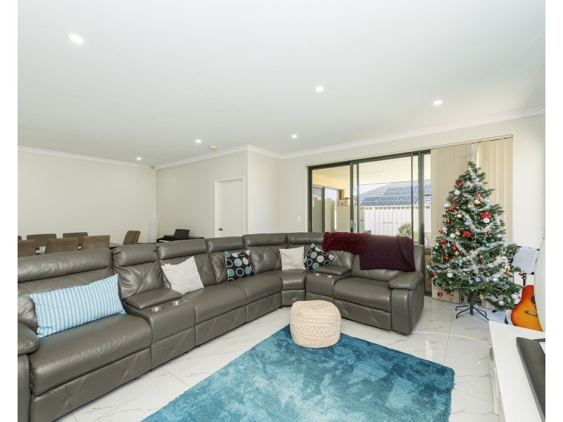 48 Hardey East Road, Wattle Grove WA 6107