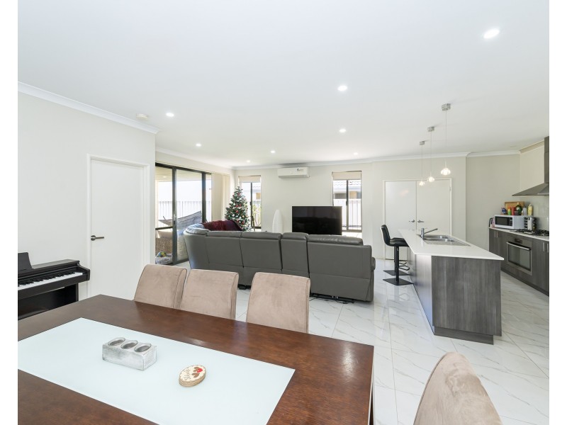 48 Hardey East Road, Wattle Grove WA 6107