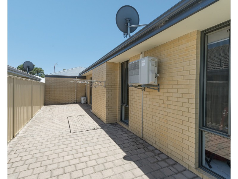 48 Hardey East Road, Wattle Grove WA 6107
