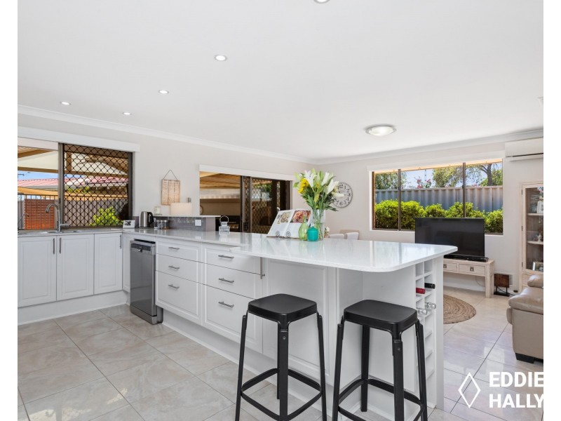 9 Iris Place, Yangebup WA 6164