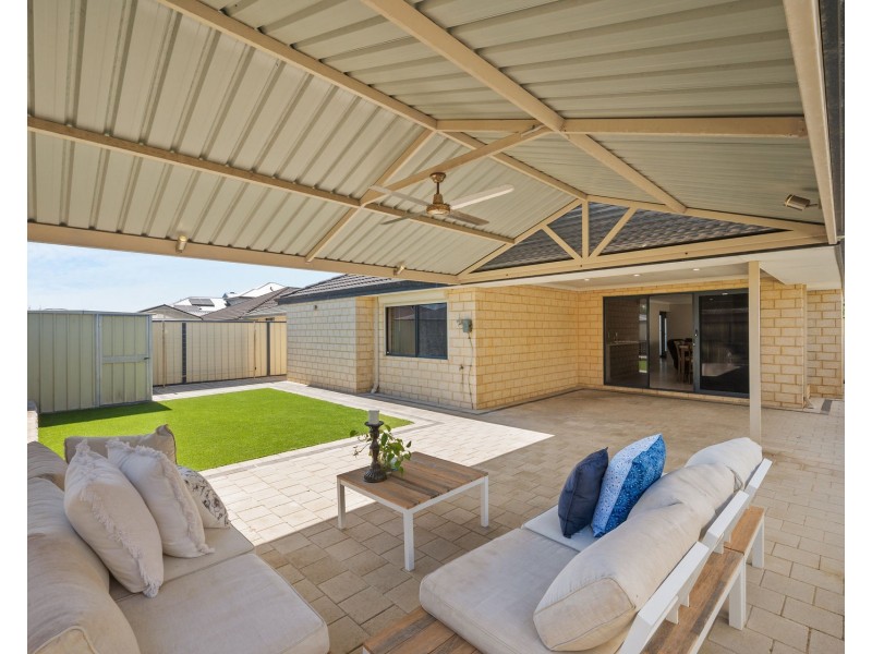 10 Leeuwin Chase, Bertram WA 6167