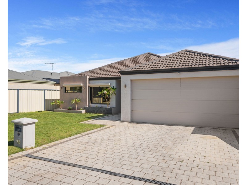 10 Leeuwin Chase, Bertram WA 6167