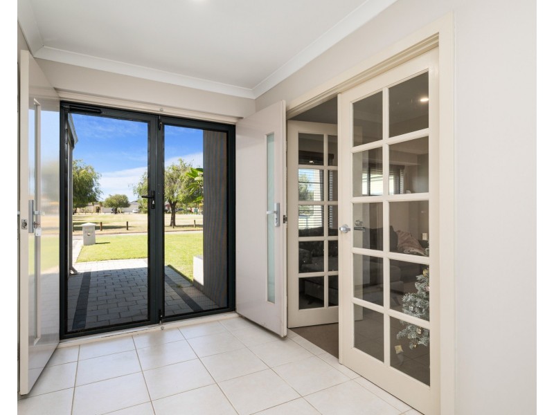 10 Leeuwin Chase, Bertram WA 6167