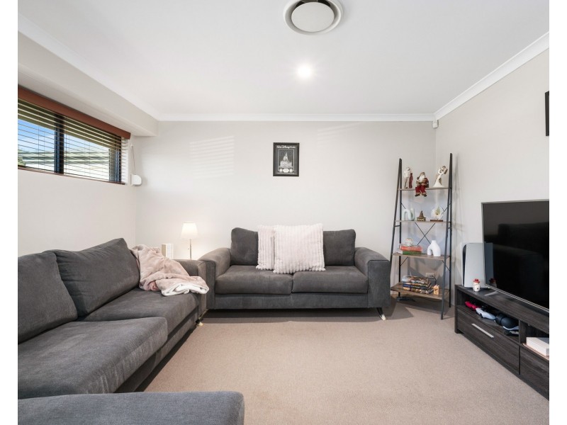 10 Leeuwin Chase, Bertram WA 6167