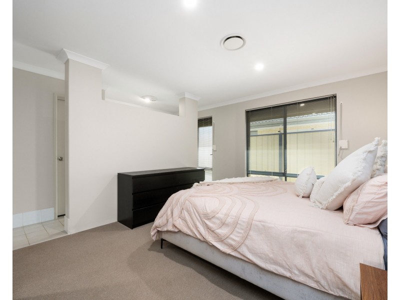 10 Leeuwin Chase, Bertram WA 6167