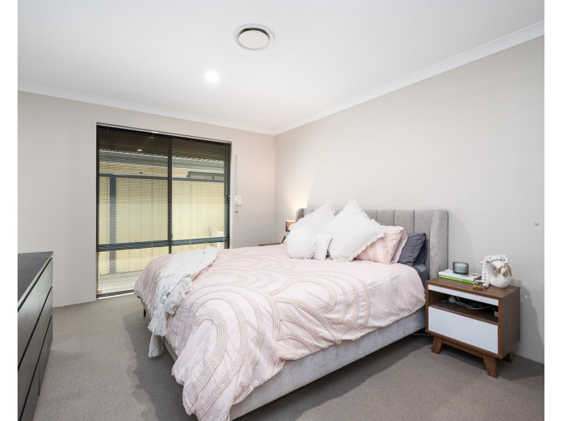 10 Leeuwin Chase, Bertram WA 6167