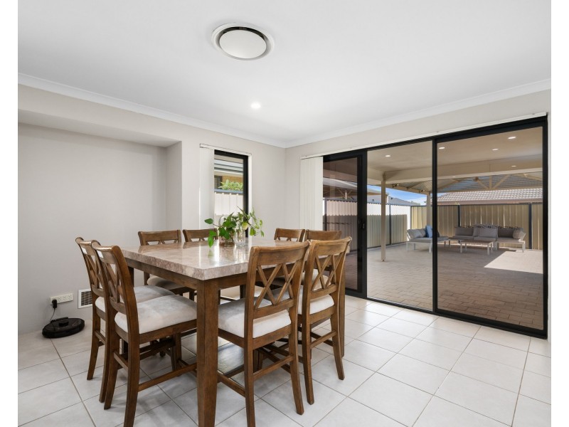 10 Leeuwin Chase, Bertram WA 6167