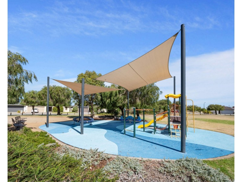 10 Leeuwin Chase, Bertram WA 6167