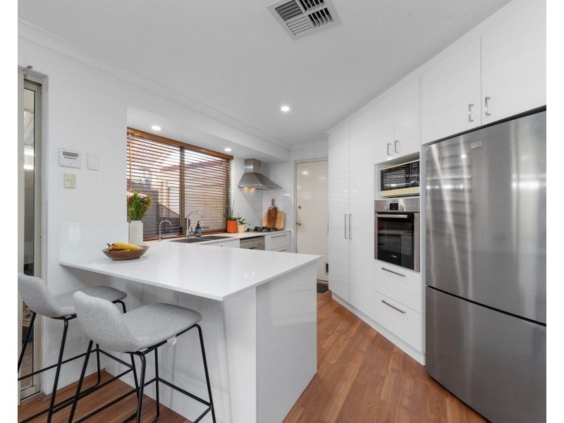 40 Brumby Avenue, Henley Brook WA 6055