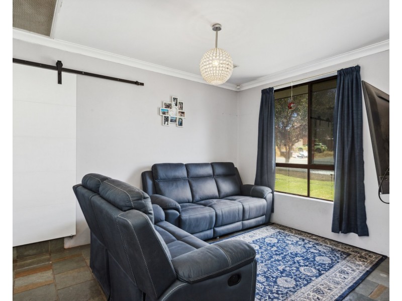 54 Dotterel Way, Yangebup WA 6164