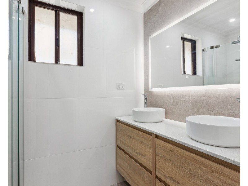 54 Dotterel Way, Yangebup WA 6164
