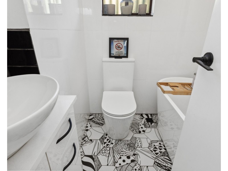 54 Dotterel Way, Yangebup WA 6164