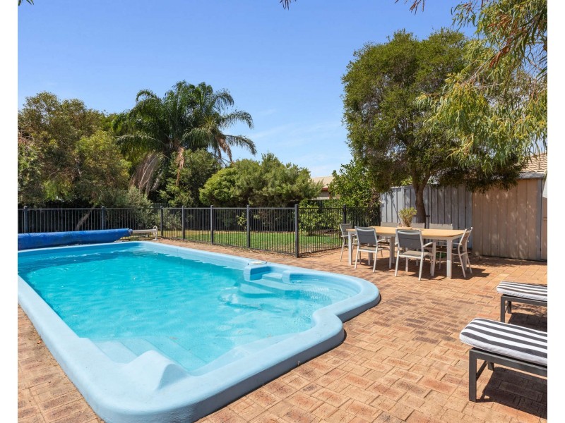 54 Dotterel Way, Yangebup WA 6164