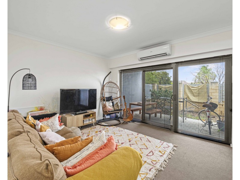 27/7 Streatham Street, Beckenham WA 6107