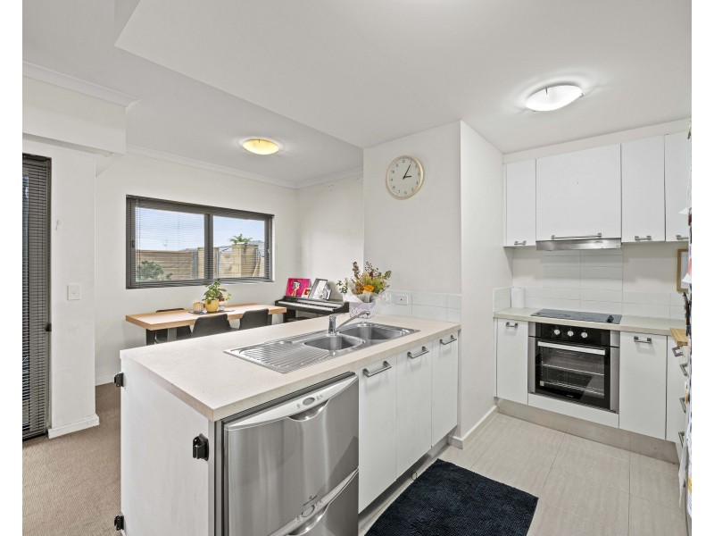 27/7 Streatham Street, Beckenham WA 6107