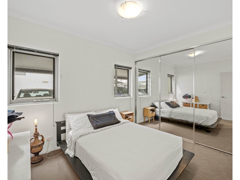 27/7 Streatham Street, Beckenham WA 6107
