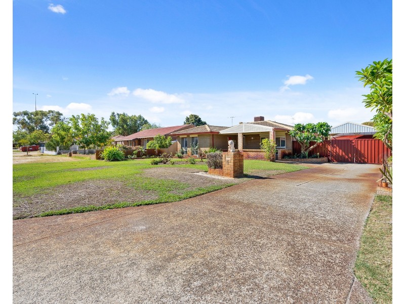 4 Brown Place, Beechboro WA 6063