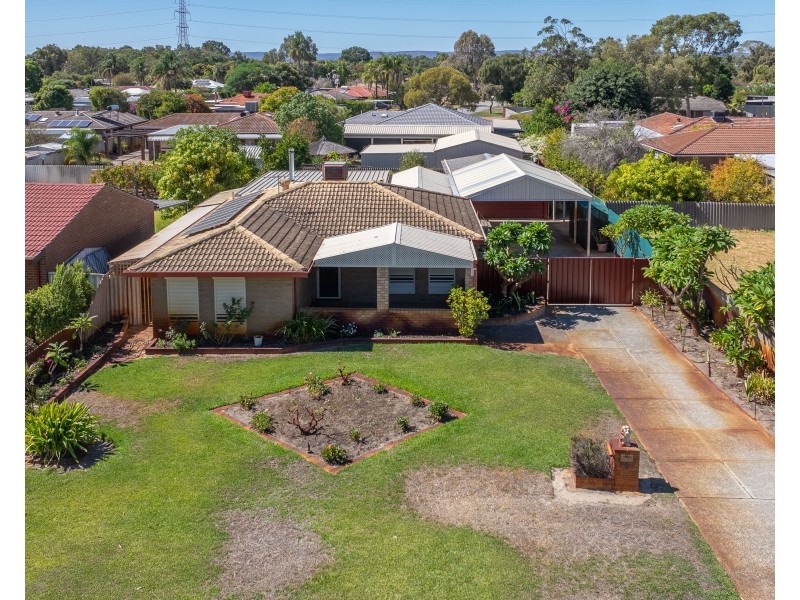 4 Brown Place, Beechboro WA 6063