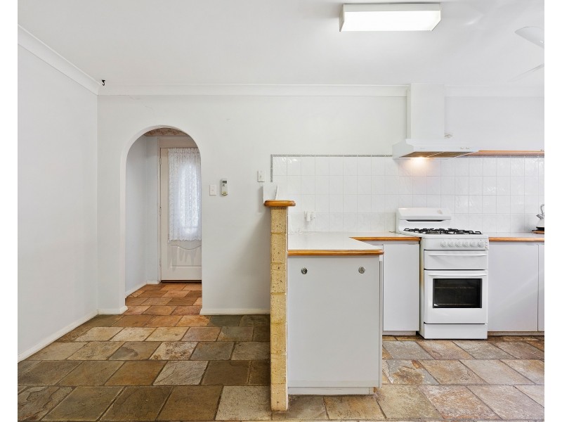 4 Brown Place, Beechboro WA 6063