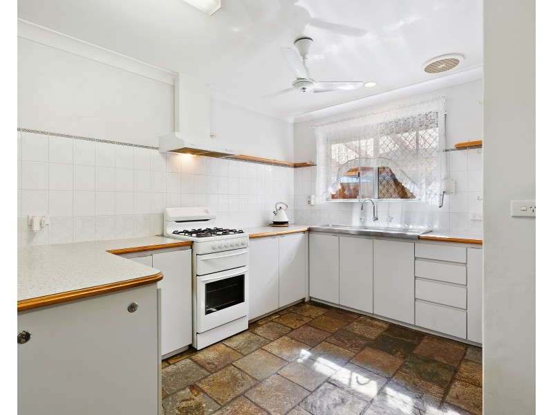 4 Brown Place, Beechboro WA 6063