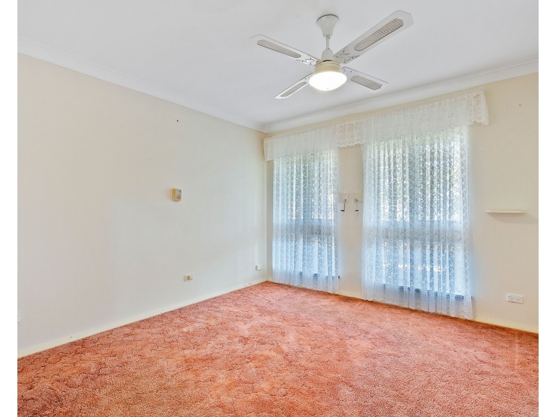 4 Brown Place, Beechboro WA 6063