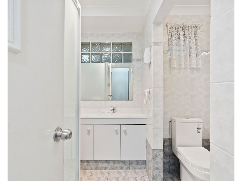 4 Brown Place, Beechboro WA 6063