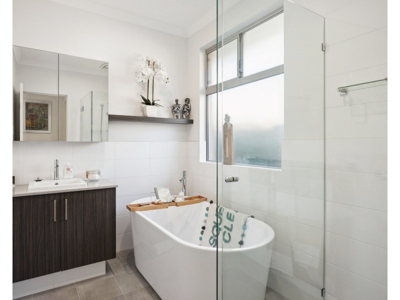 14 Manarola Loop, Coogee WA 6166