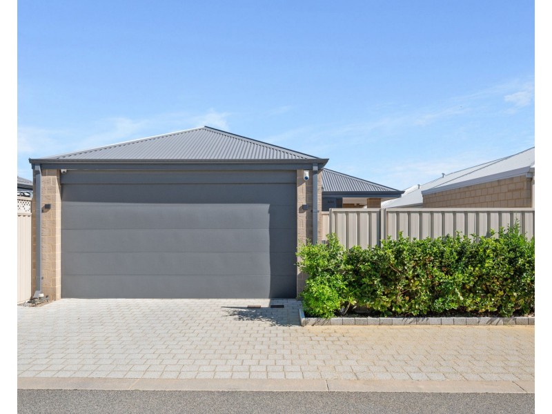 14 Manarola Loop, Coogee WA 6166