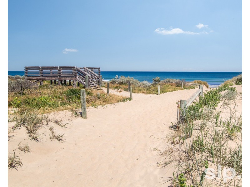 1/1 Oneida Road, Secret Harbour WA 6173