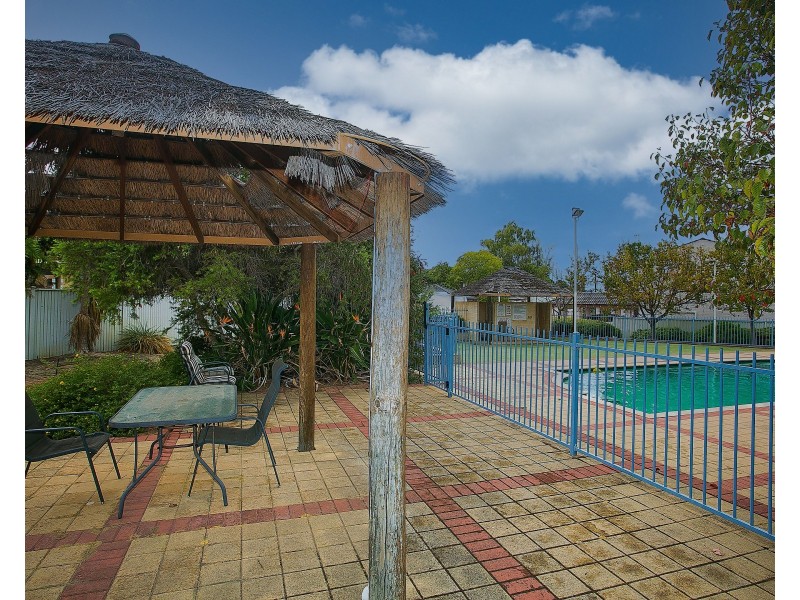 21C Hatfield Way, Girrawheen WA 6064