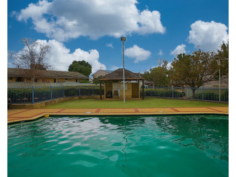 21C Hatfield Way, Girrawheen WA 6064