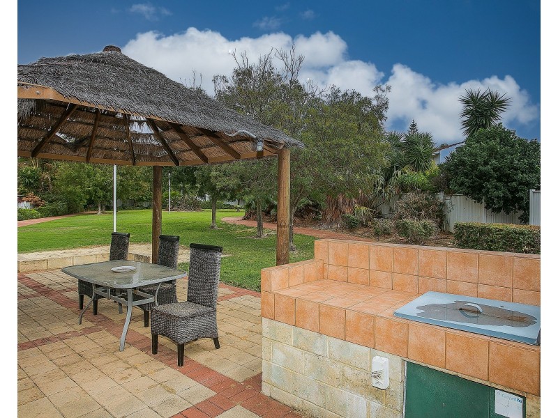 21C Hatfield Way, Girrawheen WA 6064