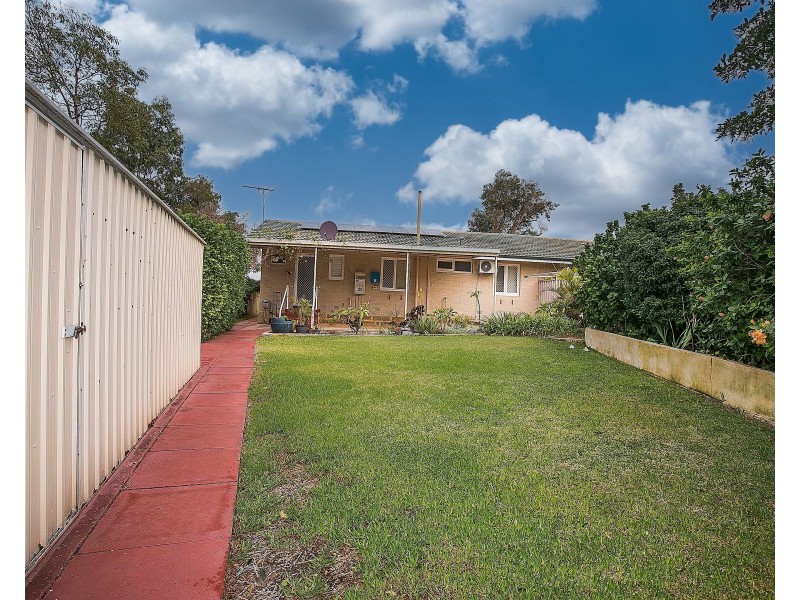 21C Hatfield Way, Girrawheen WA 6064