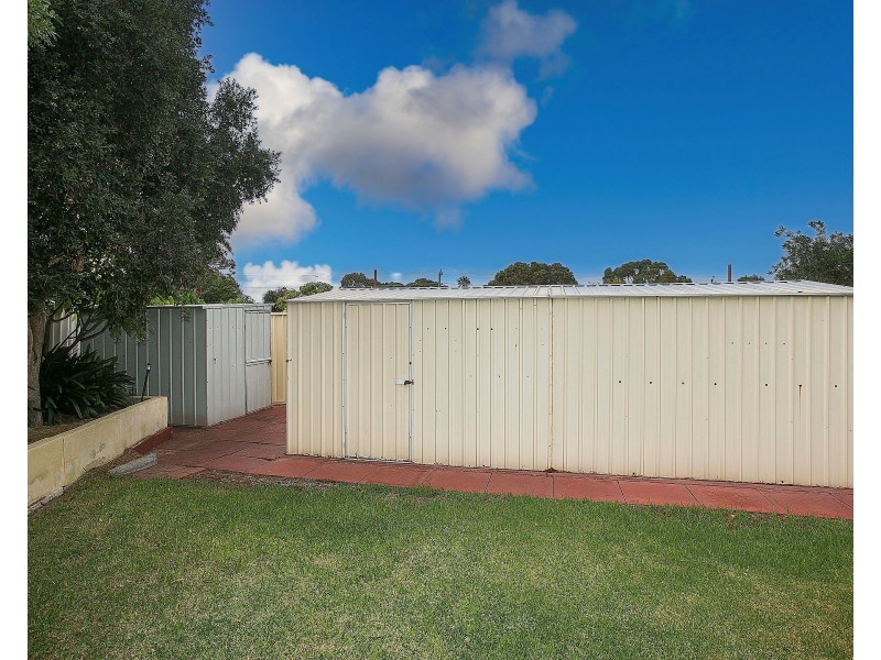 21C Hatfield Way, Girrawheen WA 6064