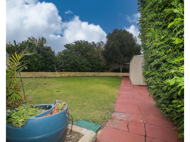 21C Hatfield Way, Girrawheen WA 6064