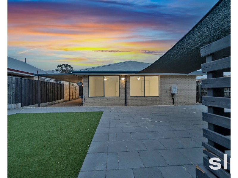 72 Pinegrove Drive, Ellenbrook WA 6069