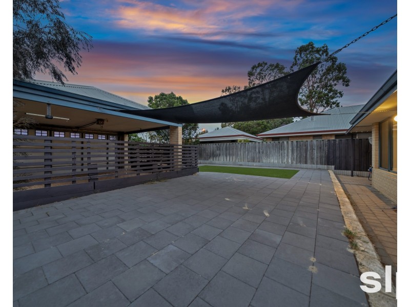 72 Pinegrove Drive, Ellenbrook WA 6069