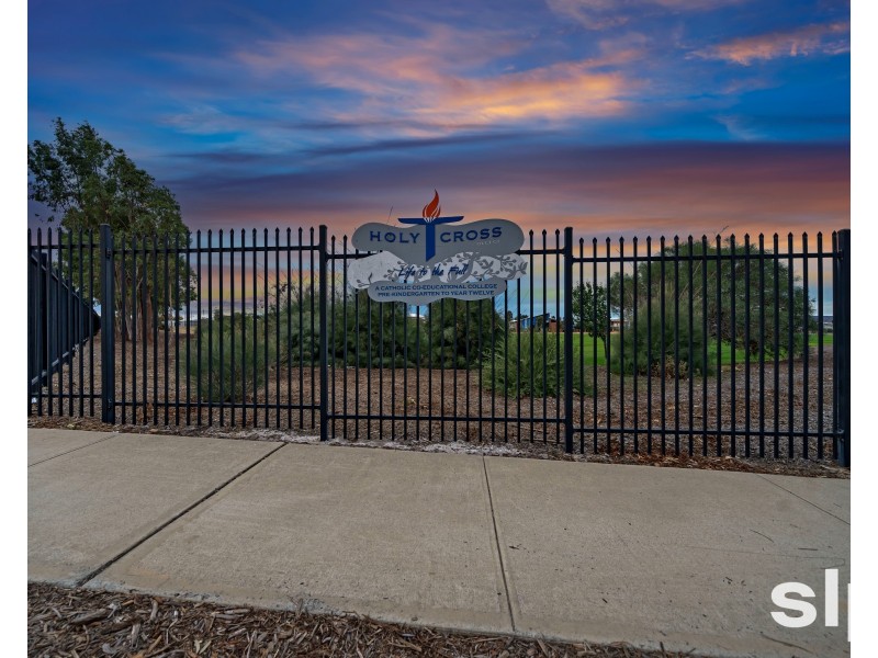 72 Pinegrove Drive, Ellenbrook WA 6069