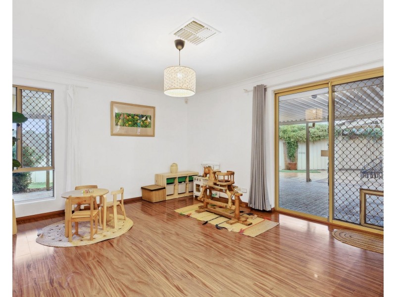 27 Conigrave Road, Yangebup WA 6164