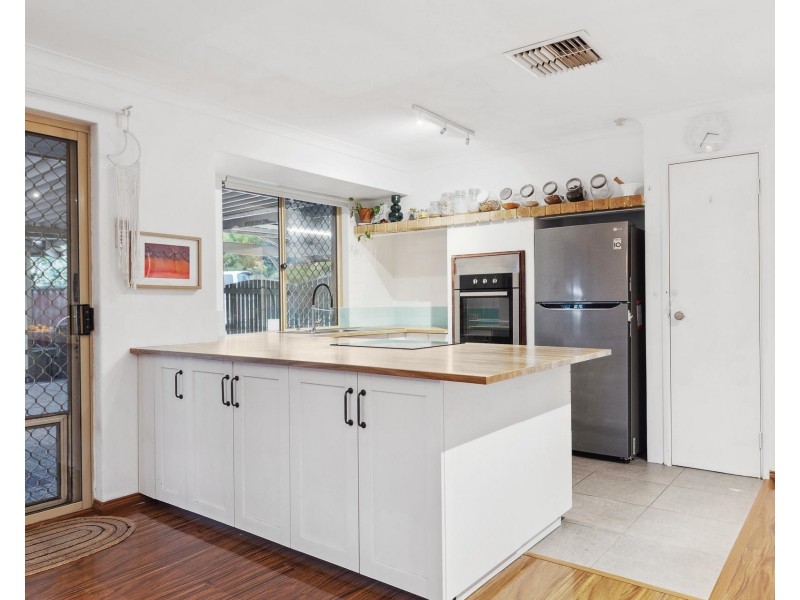 27 Conigrave Road, Yangebup WA 6164