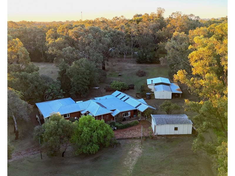 128 Gibbs Road, Nowergup WA 6032
