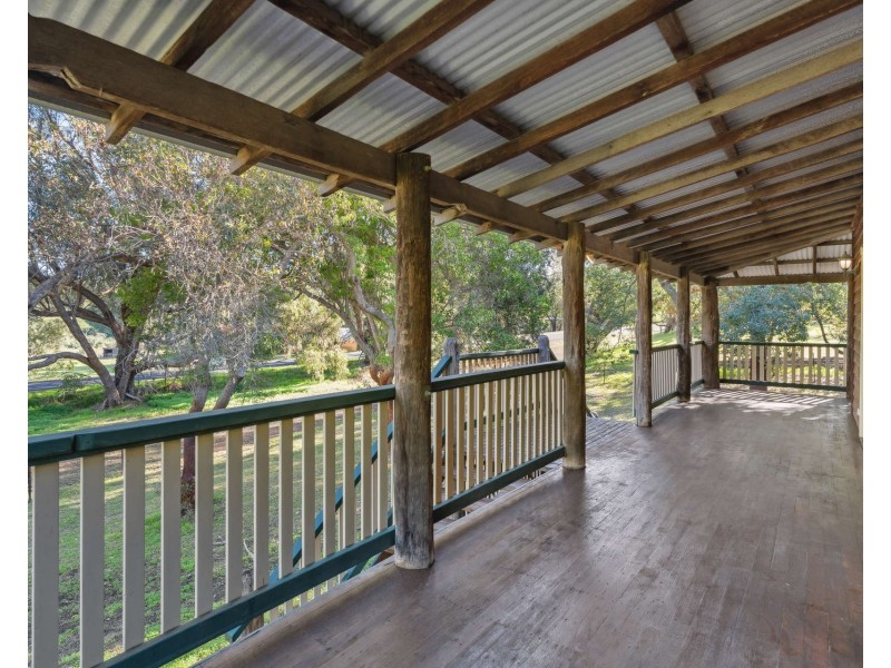 128 Gibbs Road, Nowergup WA 6032