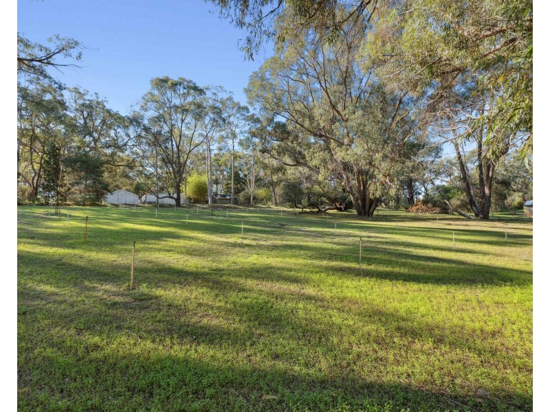 128 Gibbs Road, Nowergup WA 6032