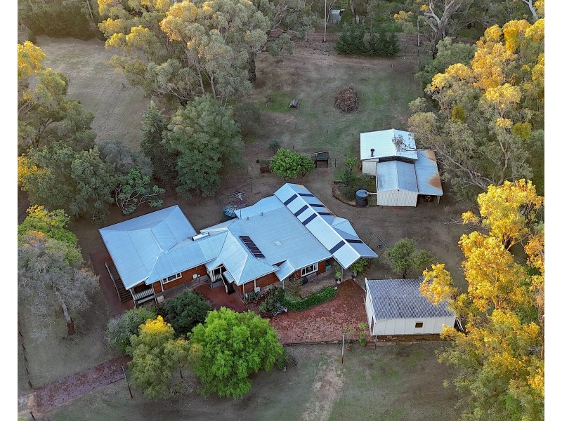 128 Gibbs Road, Nowergup WA 6032