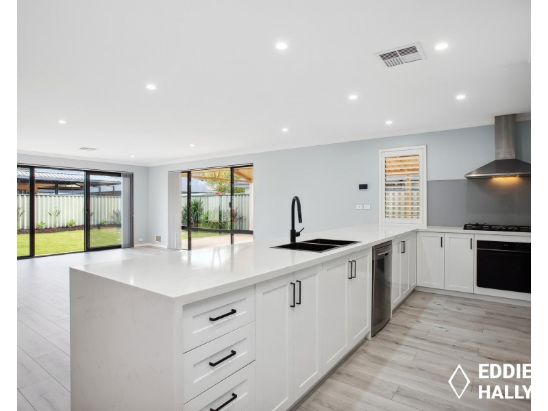 4 Grampian Crescent, Aubin Grove WA 6164