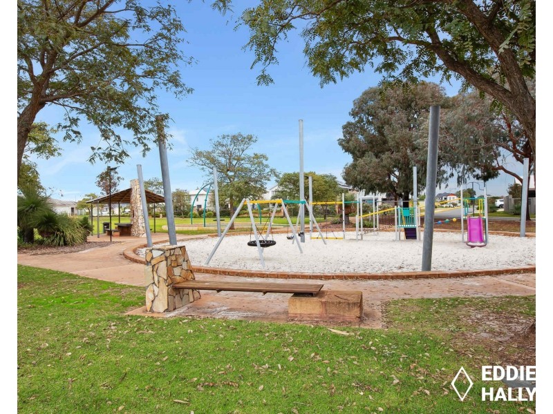 4 Grampian Crescent, Aubin Grove WA 6164