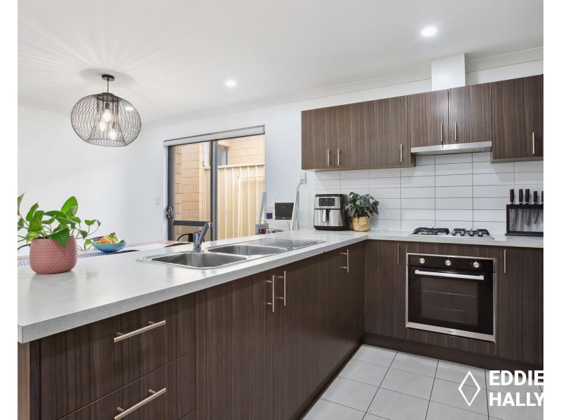 16 Fertito Entrance, Success WA 6164