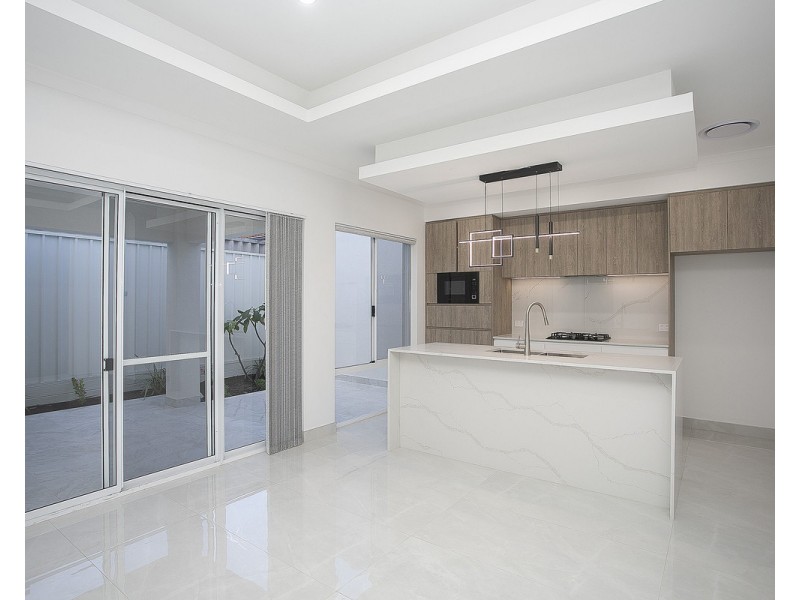 1/4 Lewes Road, Nollamara WA 6061