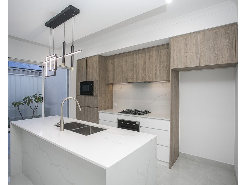 1/4 Lewes Road, Nollamara WA 6061